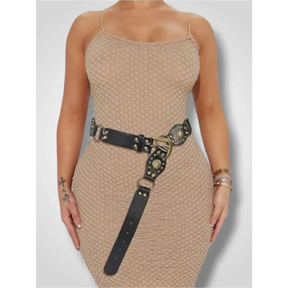 Black Medallion Studded O-Rings Statement Belt – Western Boho Y2K Punk NWT